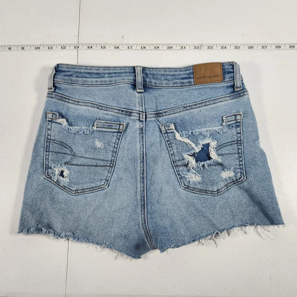 American Eagle Mom Jean Shorts Light Wash Distressed Ripped Denim‎ Womens Size 0